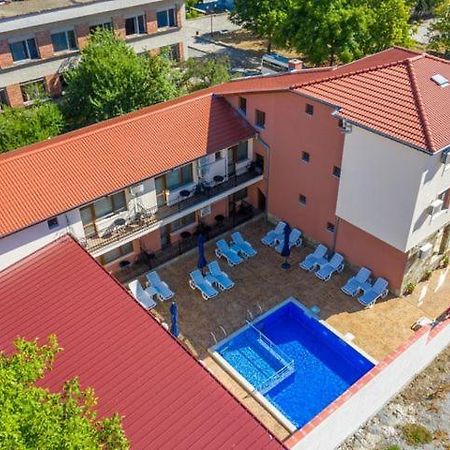 Family Hotel Preslav Zewnętrze zdjęcie